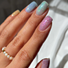 Rainbow manicure con effetto sunflash